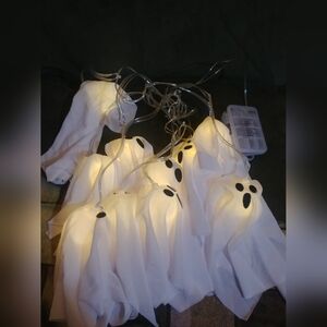 Halloween Ghost String Lights with Remote, 10 LED Hanging Ghost Lights